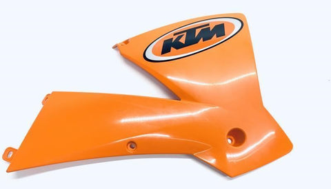 CONVOGLIATORE RADIATORE DESTRO  KTM EXC 02/04